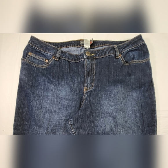 VENEZIA Bootcut Stretch Jeans in Dark Wash Sanded Denim - Size 18 - Picture 2 of 4